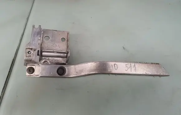 BMW 5 F10 F11 Radiator mount bracket 7186513 51117186513