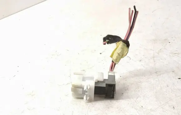 Mercedes-Benz C W204 Brake pedal sensor switch 0015456309 A0015456309