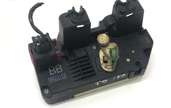 Opel Zafira A Rear door lock 90561158