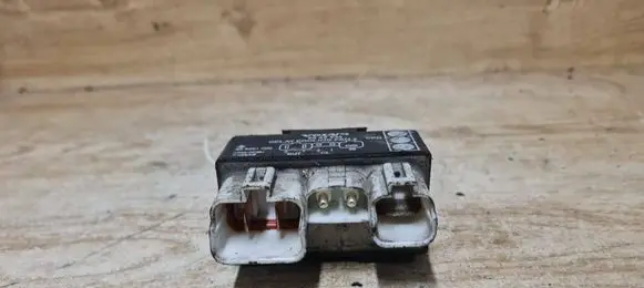 Volvo S70 V70 V70 XC Coolant fan relay 9442934