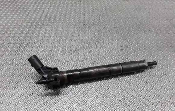 Audi A6 S6 C6 4F Fuel injector 059130277Q