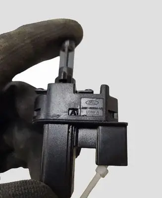 Volvo V50 Clutch pedal sensor 4M5T7C534AA