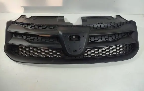 Dacia Sandero Front bumper upper radiator grill 623103971R