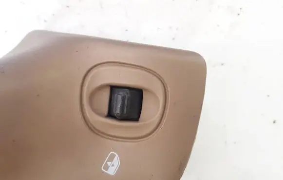 Chrysler Voyager Electric window control switch a001