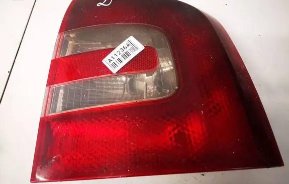 Skoda Octavia Mk2 (1Z) Rear/tail lights 1Z9945096B