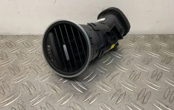Volkswagen Beetle A5 Dashboard side air vent grill/cover trim 