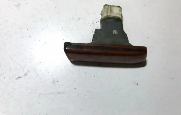 Peugeot 406 Front fender indicator light