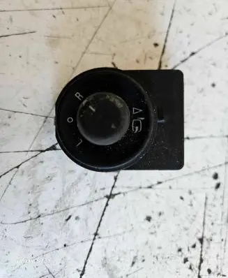 Opel Insignia A Wing mirror switch 13271833 211727
