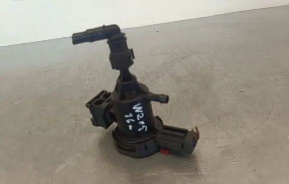 Mercedes-Benz C W205 Vacuum valve A0014760532
