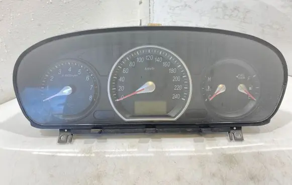 Hyundai Sonata Speedometer (instrument cluster) 940033K693