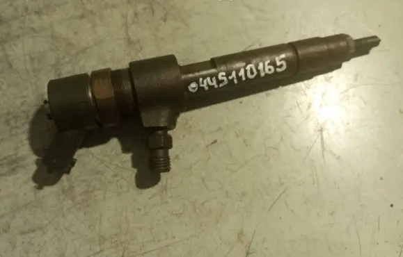 Opel Zafira B Fuel injector 0445110165