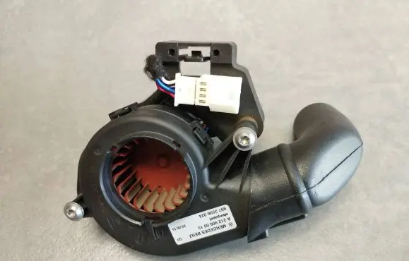Mercedes-Benz CLS C218 X218 Other devices A2129060015