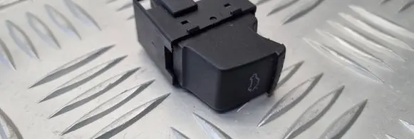 Volkswagen PASSAT B5.5 Tailgate opening switch 1J0959831A