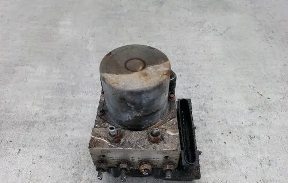 Mitsubishi Colt ABS Pump