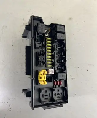 Jeep Grand Cherokee (WK) Fuse module 04692087AB L0023294AB 0001108120