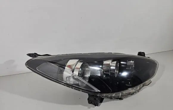 Mazda 2 Headlight/headlamp 121220260602