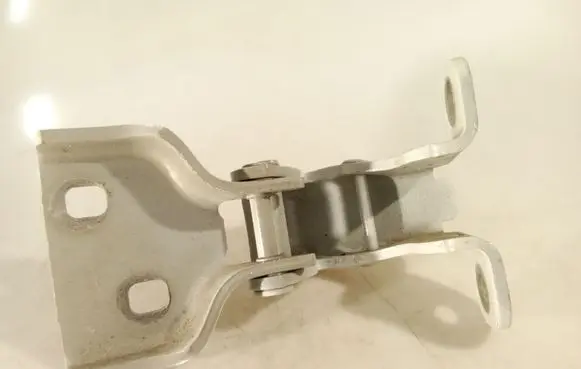Renault Trafic III (X82) Front door upper hinge 804005400R