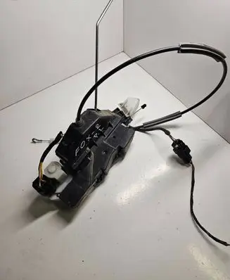 Volkswagen Fox Front door lock