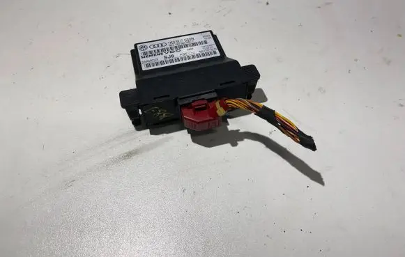 Volkswagen Golf V Gateway control module 1K0907530R 5WK50012F 1K0907951