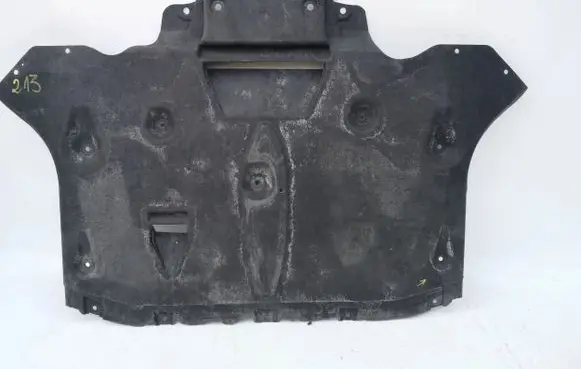 Volkswagen Tiguan Engine splash shield/under tray 4H0825235L