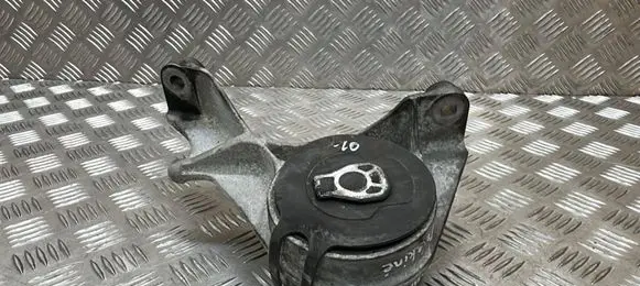Chevrolet Captiva Engine mount bracket X00761A