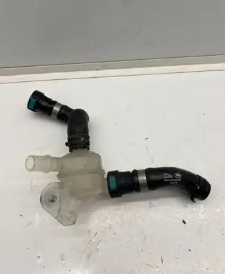Jaguar I-Pace Engine coolant pipe/hose J9D38D198AB