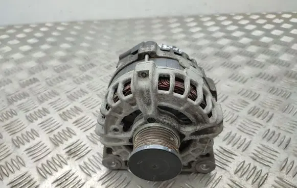 Nissan X-Trail T32 Generator/alternator 231004BE0A