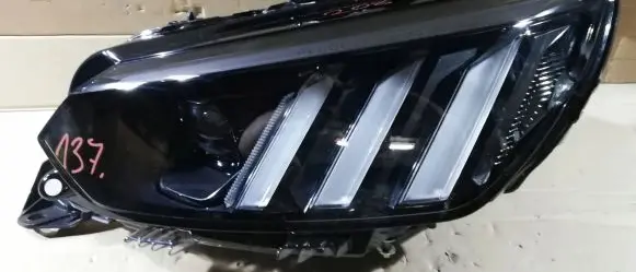 Peugeot 208 Headlight/headlamp
