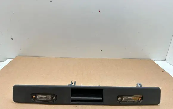Volvo V70 Trunk door license plate light bar 30699743 31253018