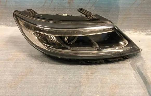 KIA Sorento Headlight/headlamp