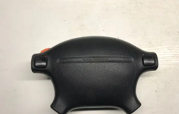 Subaru Impreza I Steering wheel airbag