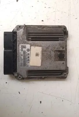 Volkswagen Golf V Engine control unit/module 03C906032Q
