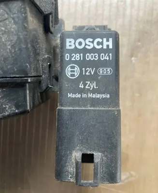 Glow plug pre-heat relay