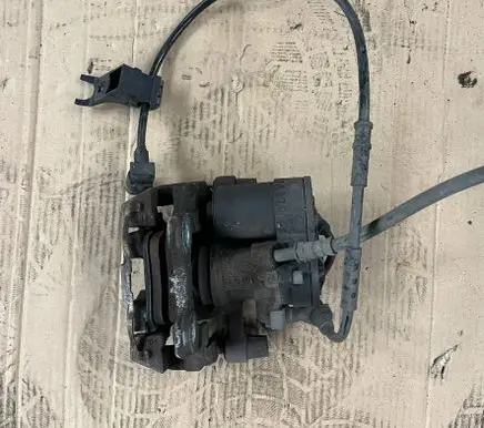 Rear brake caliper