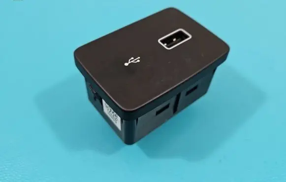 USB socket connector