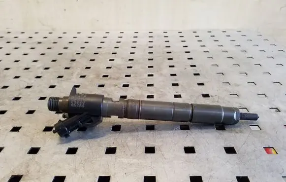 Volvo XC60 Fuel injector 31272767 0445116036