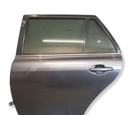 Toyota Avensis T250 Rear door 43R006723