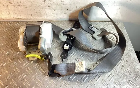 Lexus RX 450H Front seatbelt 7R3960P