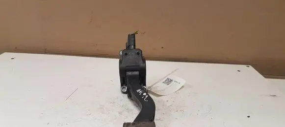Citroen C4 I Accelerator throttle pedal 0280755041 9680565880