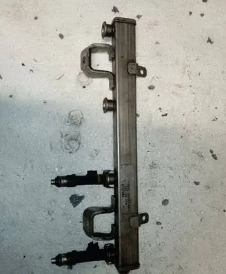Mazda 3 I Fuel main line pipe 6M8G9D280AA 050706A L3G213150
