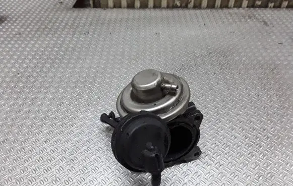 Audi A2 EGR valve 045131501D