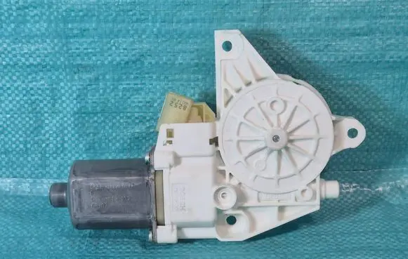 Mercedes-Benz ML W164 Front door window regulator motor A2518200842 0803 997081102