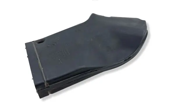 Audi A4 S4 B6 8E 8H Air intake duct part 8E0129618E