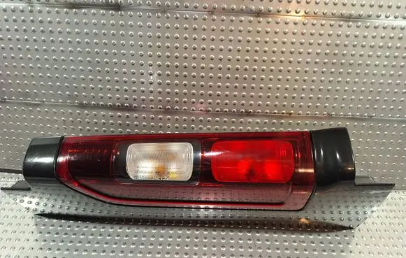 Opel Vivaro Rear/tail lights S25053775 265A64439R