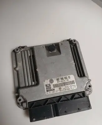 Volkswagen PASSAT B6 Engine control unit/module 06F906056EK 1039S16151 0261S02257