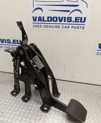 Mercedes-Benz Sprinter W907 W910 Brake pedal A9102902300 20210120 A2120030409