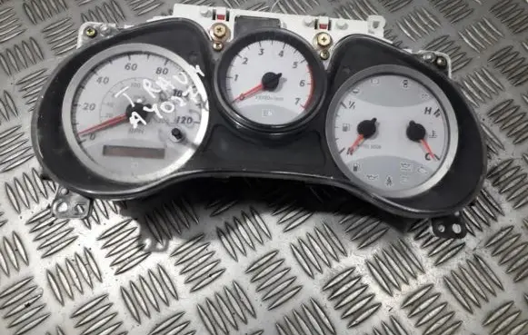 Toyota RAV 4 (XA20) Speedometer (instrument cluster) 8380042a70 83800-42a70