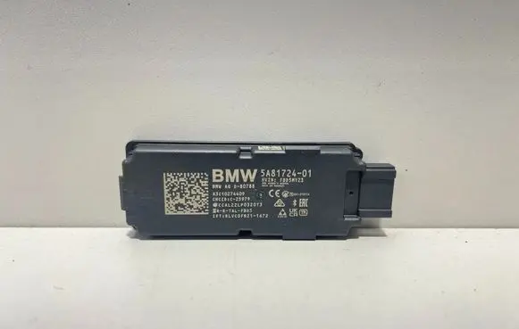 BMW X6 G06 Keyless system antenna 5A81724 5B60517