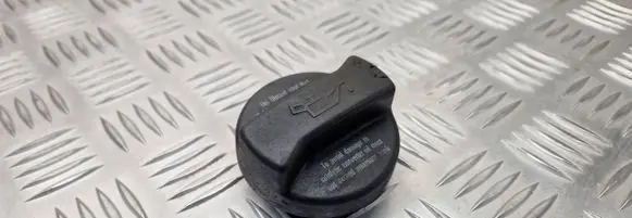Volkswagen Golf IV Oil filler cap 026103485