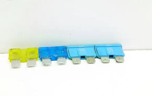 Audi A6 S6 C4 4A Fuse 